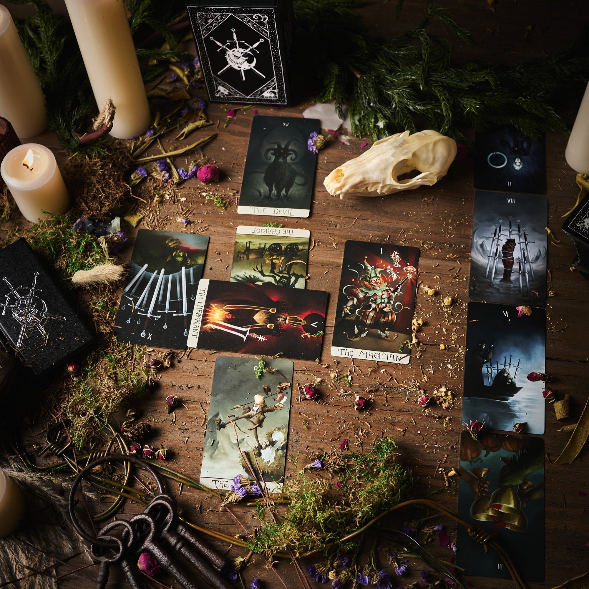 Crooked Moon Tarot Set
