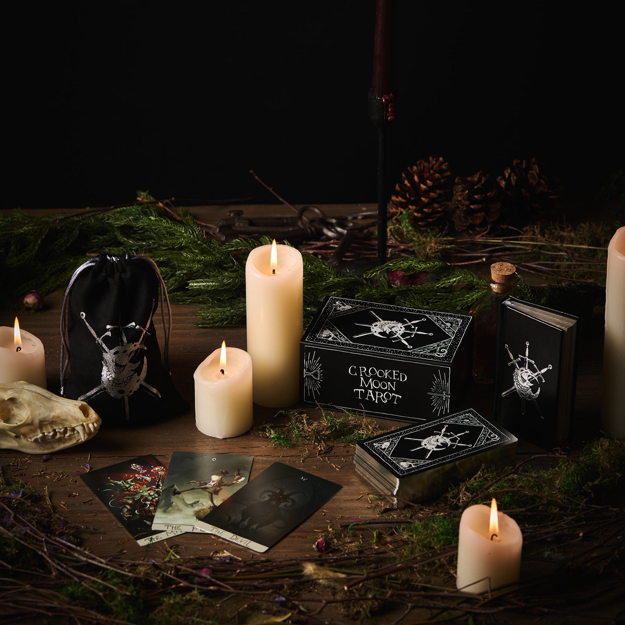 Crooked Moon Tarot Set