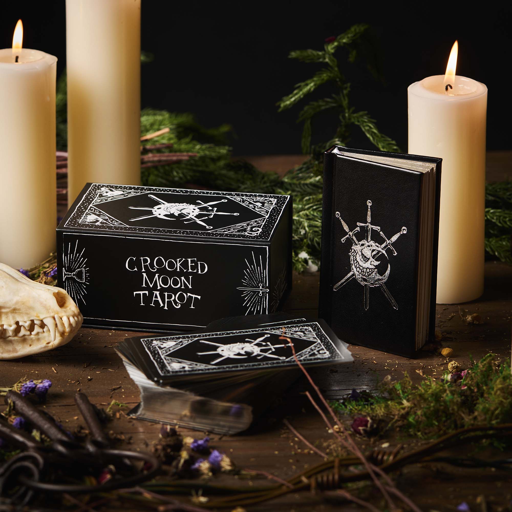 Crooked Moon Tarot Set