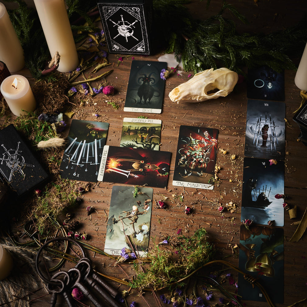 The Crooked Moon Tarot Set